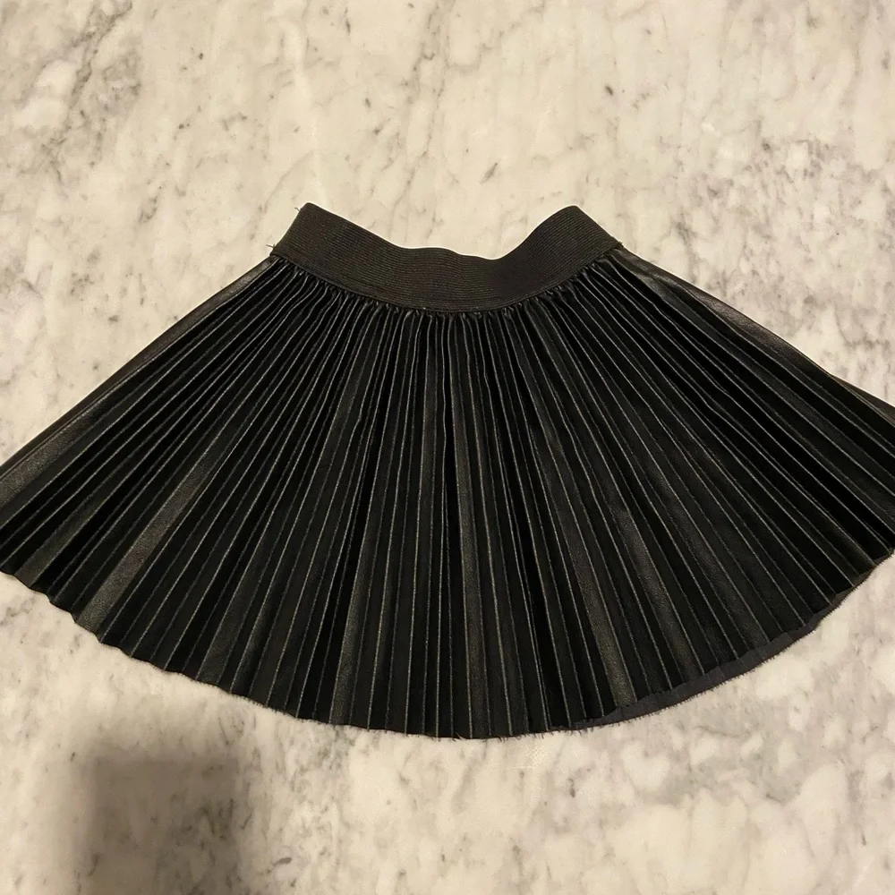 Super cute Hannah banana little girls leather skirt - Picture 4 of 11